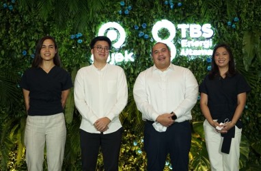 Gandeng Gojek, TBS Energi Utama (TOBA) Target Jual 500.000 Motor Listrik 2025