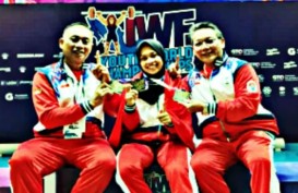 Atlet Angkat Besi Putri Indonesia Luluk Diana Sabet Emas di Kejuaraan Dunia Junior