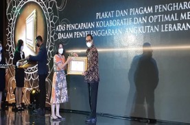 Mudik 2022, Bisnis Indonesia Raih Penghargaan dari…