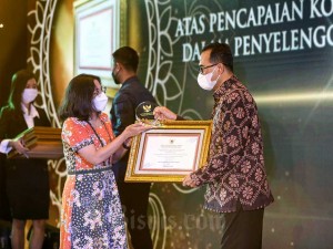 Kemenhub Berikan Penghargaan Kepada Bisnis Indonesia Terkait Pemberitaan Angkutan Mudik Lebaran 2022
