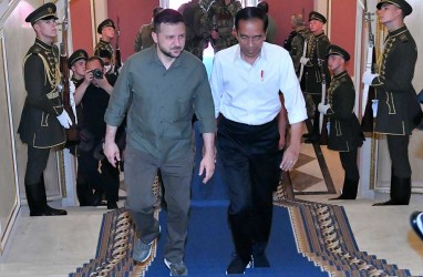 Ketemu Zelensky di Kiev, Jokowi Minta Akses Impor Gandum dari Ukraina