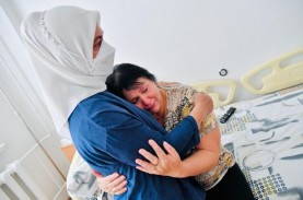 Presiden Jokowi dan Ibu Iriana Kunjungi Rumah Sakit…
