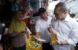 Zulhas Klaim Harga Minyak Goreng di Jawa, Sumatra, Bali Sudah Rp14.000