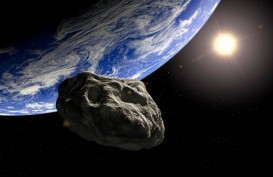 Asteroid Sebesar 2 Kali Lapangan Sepak Bola Nyaris Tabrak Bumi