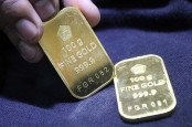 Harga Emas Berbalik Menguat, Kembali Bertengger di Atas US$1.800