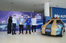 OLX Serahkan Hadiah Mobil Mini Cooper ke Pria Beruntung Asal Surabaya
