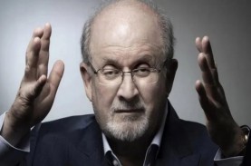 Ditikam, Salman Rushdie Pakai Ventilator dan Tidak…