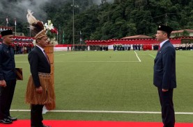 Menteri Bahlil Pimpin Upacara HUT ke-77 RI di Papua,…