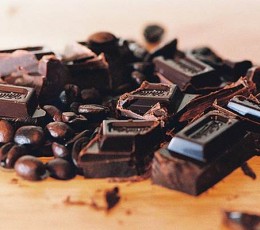 Manfaat Konsumsi Dark Cokelat, Bisa Turunkan Risiko Penyakit Jantung dan Stroke