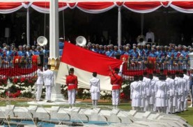 Upacara Penurunan Bendera Berjalan Lancar, Jokowi:…