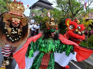 Kemeriahan Parade Seni Kemerdekaan di Kawasan Ubud Bali