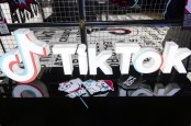 TikTok Resmi Larang Konten Sambil Setir Mobil, Bakal Di-Take Down!