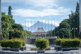 10 Universitas Negeri Terbaik di Indonesia Terbaru…