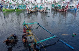 Nelayan Cirebon Gigit Jari Gara-gara Harga BBM Naik