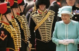 8 Rahasia Ratu Elizabeth II yang Tak Banyak Diketahui Orang, dari Lagu Kesukaan, Klub Bola Favorit hingga Isi Tas