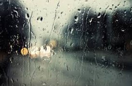 Cuaca Jakarta 18 September, Waspada Hujan Kilat dan Angin Kencang di Jaktim dan Jaksel