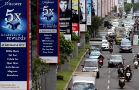 Pemkot Bandung Tertibkan Reklame Ilegal