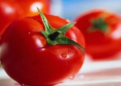 Rekomendasi Makanan yang Bisa Cegah Penyakit Jantung, Salah Satunya Tomat!
