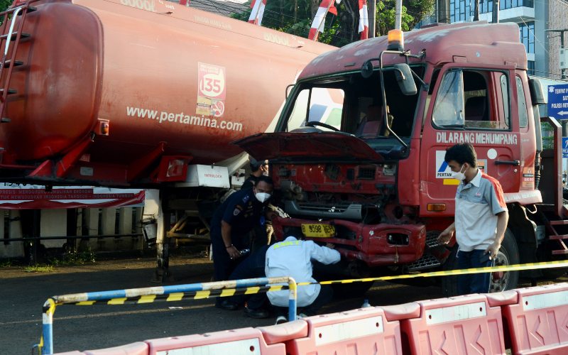 Kecelakaan Maut Cibubur: Penyebab, Identitas Korban, Dan Fakta Terbaru