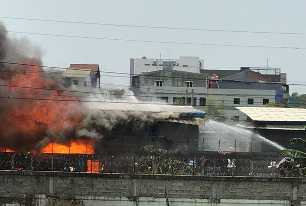 Kebakaran Di Belakang Wtc Mangga Dua Ratusan Rumah Hangus Terbakar