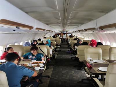 Cerita Bos Sriwijaya Air Sulap Pesawat Boeing 737 400 Jadi Restoran Traveling Bisnis Com